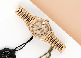Rolex Lady-Datejust 69178 (1996) - Gold dial 26 mm Yellow Gold case