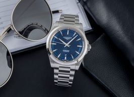 Longines Conquest L3.830.4.92.6 (Unknown (random serial)) - Blue dial 41 mm Steel case