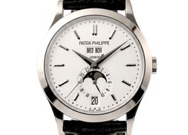 Patek Philippe Annual Calendar 5396G-011 (2013) - Silver dial 39 mm White Gold case