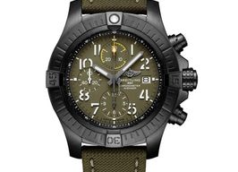Breitling Avenger V13317101L1X1 (2022) - Green dial 45 mm Titanium case
