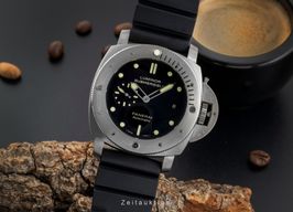 Panerai Luminor Submersible 1950 3 Days Automatic PAM00305 -