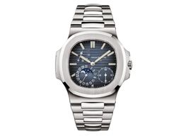 Patek Philippe Nautilus 5712/1A-001 (2021) - 38mm Staal