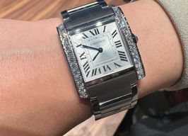 Cartier Tank Française W4TA0020 (2023) - Zilver wijzerplaat 26mm Staal