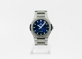 Hublot Classic Fusion 568.NX.7170.NX (2024) - Blauw wijzerplaat 38mm Titanium