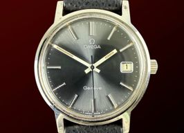 Omega Genève 136.0104 (1975) - Silver dial 35 mm Steel case