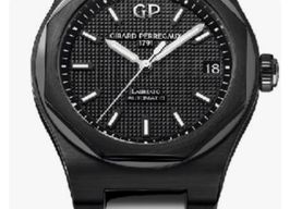 Girard-Perregaux Laureato 81010-32-631-32A (2024) - Black dial 42 mm Ceramic case