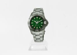 Breitling Avenger A17328101L1A1 (2024) - Groen wijzerplaat 42mm Staal