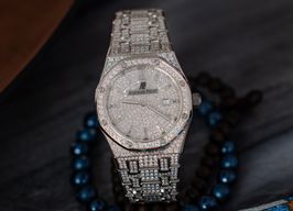 Audemars Piguet Royal Oak Lady 67650ST.OO.1261ST.01 (Unknown (random serial)) - Black dial 33 mm Steel case