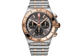 Breitling Chronomat 42 UB0134101B1U1 (2025) - Grijs wijzerplaat 42mm Staal