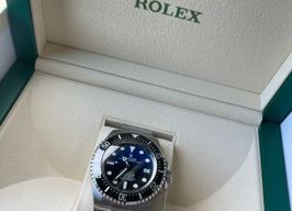 Rolex Sea-Dweller Deepsea 136660 (2023) - Blauw wijzerplaat 44mm Staal