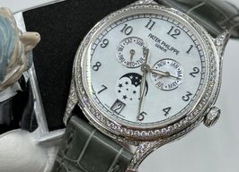 Patek Philippe Annual Calendar 4948G-010 (2024) - Pearl dial 38 mm White Gold case