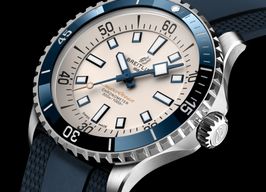 Breitling Superocean 42 A17375E71G1S1 (2022) - Champagne dial 42 mm Steel case