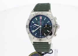 Breitling Chronomat 42 AB0134101L2S1 (2024) - Groen wijzerplaat 43mm Staal