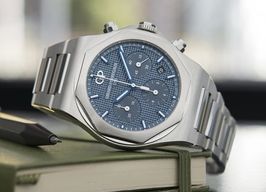 Girard-Perregaux Laureato 81020-11-431-11A (2022) - Blue dial 42 mm Steel case