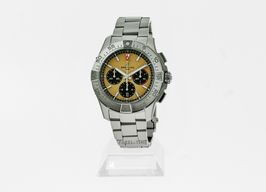 Breitling Avenger AB0147101A1A1 (2024) - Roze wijzerplaat 44mm Staal