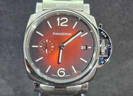 Panerai Luminor Due PAM01539 (2024) - Rood wijzerplaat 42mm Staal