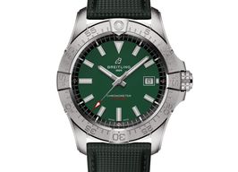 Breitling Avenger A17328101L1X1 (2024) - Groen wijzerplaat 42mm Staal