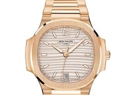 Patek Philippe Nautilus 7118/1R-001 (2024) - Zilver wijzerplaat 35mm Roségoud