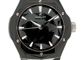 Hublot Classic Fusion 550.CS.1800.RX.ORL21 (2024) - Black dial 40 mm Ceramic case