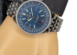 Breitling Navitimer A17395161C1A1 (2024) - Blauw wijzerplaat 35mm Staal