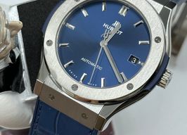 Hublot Classic Fusion Blue 511.NX.7170.LR (2024) - Blauw wijzerplaat 45mm Titanium