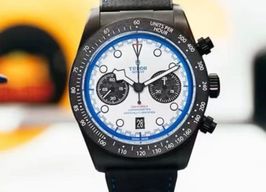 Tudor Black Bay Chrono 79377KN (2025) - White dial 42 mm Carbon case