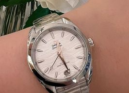 Omega Seamaster Aqua Terra 220.10.38.20.02.002 (2023) - Silver dial 38 mm Steel case