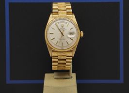 Rolex Day-Date 1807 (1971) - Champagne dial 36 mm Yellow Gold case