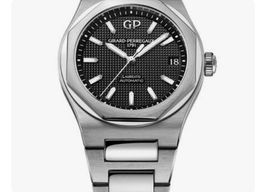 Girard-Perregaux Laureato 81010-11-634-11A (2024) - Black dial 42 mm Steel case