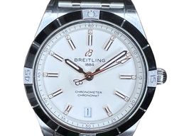 Breitling Chronomat 36 A10380101A2A1 (2024) - Wit wijzerplaat 36mm Staal