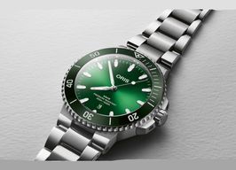 Oris Aquis Date 01 733 7789 4157-07 8 23 04PEB (2024) - Groen wijzerplaat 44mm Staal