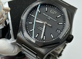 Girard-Perregaux Laureato 81010-32-631-32A (2023) - Zwart wijzerplaat 42mm Keramiek