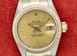 Rolex Lady-Datejust 79173 (2002) - Champagne wijzerplaat 26mm Goud/Staal