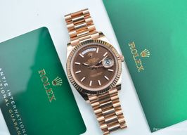 Rolex Day-Date 40 228235 (2024) - Brown dial 40 mm Rose Gold case
