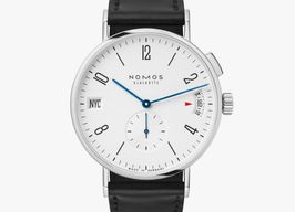 NOMOS Tangomat GMT 635 -