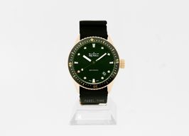 Blancpain Fifty Fathoms Bathyscaphe 5000-36S30-NABA (2024) - Zwart wijzerplaat 43mm Roodgoud