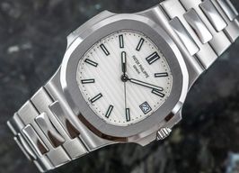 Patek Philippe Nautilus 5711/1A-011 (2019) - Wit wijzerplaat 40mm Staal