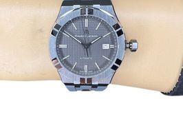 Maurice Lacroix Aikon AI6008-SS000-230-2 (2024) - Grey dial 42 mm Steel case
