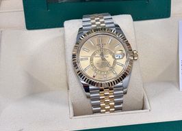Rolex Sky-Dweller 326933 -