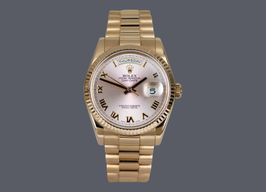 Rolex Day-Date 36 118235F (2011) - Champagne wijzerplaat 36mm Roségoud