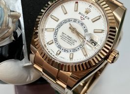 Rolex Sky-Dweller 336235 (2023) - Wit wijzerplaat 42mm Roségoud