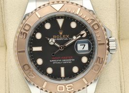 Rolex Yacht-Master 40 126621 (2020) - Black dial 40 mm Gold/Steel case