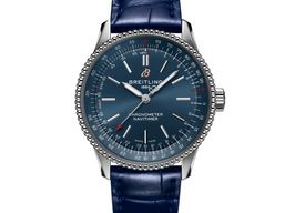 Breitling Navitimer A17395161C1P1 (2023) - Blauw wijzerplaat 35mm Staal