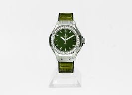 Hublot Classic Fusion 565.NX.8970.LR.1204 (2024) - Groen wijzerplaat 38mm Titanium