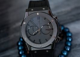 Hublot Classic Fusion Chronograph 541.CM.1171.RX (2015) - Black dial 42 mm Ceramic case