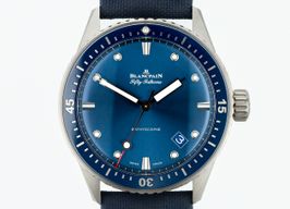 Blancpain Fifty Fathoms Bathyscaphe 5100-1140-O52A (2021) - Blauw wijzerplaat 39mm Staal