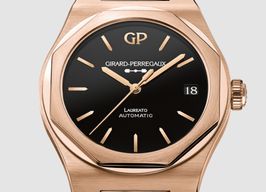 Girard-Perregaux Laureato 81010-52-3118-1CM (2024) - Zwart wijzerplaat 42mm Roségoud