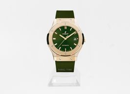 Hublot Classic Fusion 542.OX.8980.RX (2024) - Green dial 42 mm Rose Gold case