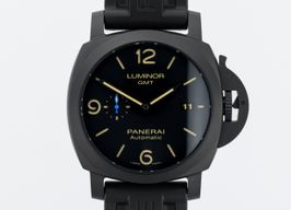 Panerai Luminor 1950 3 Days GMT Automatic PAM01441 (2022) - Zwart wijzerplaat 44mm Keramiek