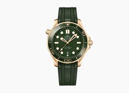 Omega Seamaster Diver 300 M 210.62.42.20.10.001 (2025) - Green dial 42 mm Yellow Gold case